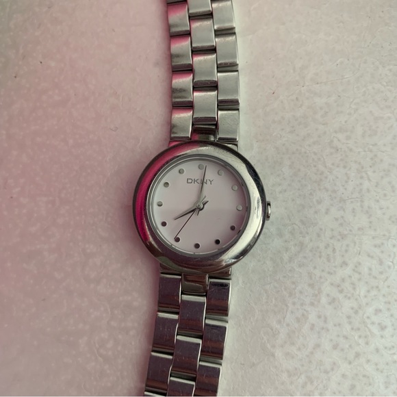 DKNY watch - Picture 1 of 4